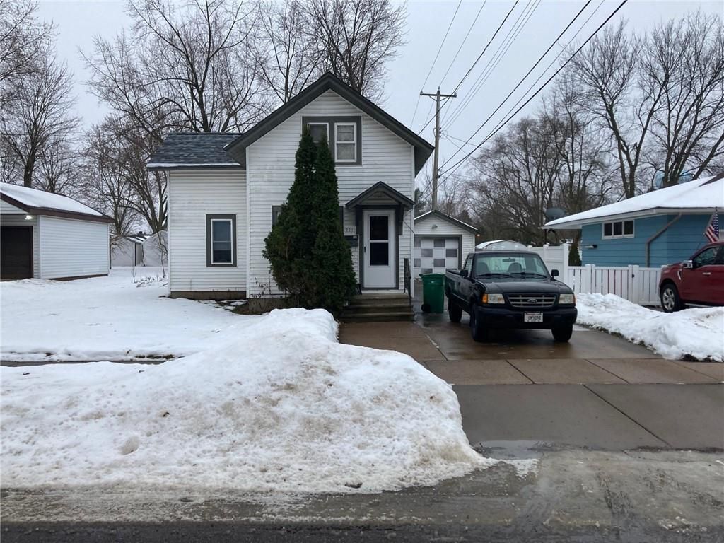 Photo of 321 E Greenville STREET, Chippewa Falls, WI 54729 (MLS # 1597802)