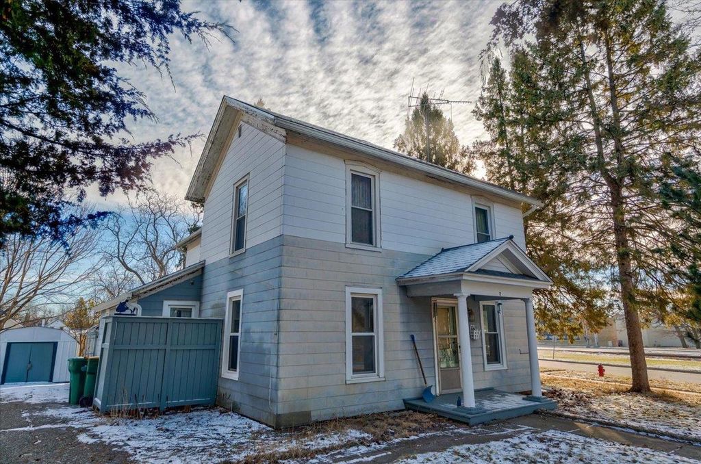 Photo of 7 Head STREET, Edgerton, WI 53534 (MLS # 2015025)