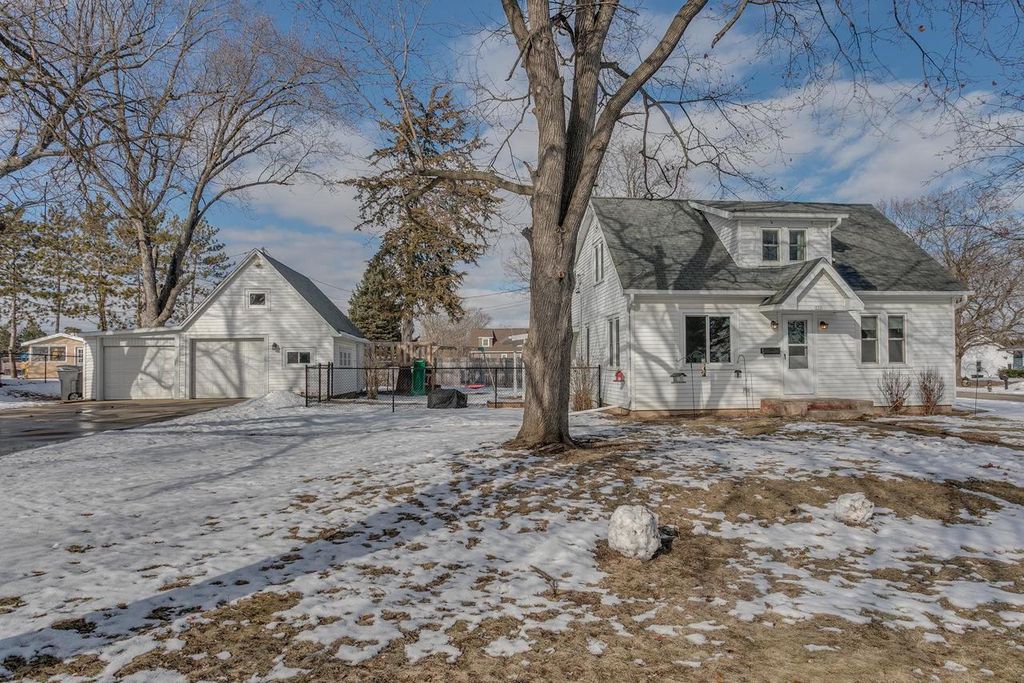 Photo of 351 E Scott STREET, Omro, WI 54963 (MLS # 50321040)