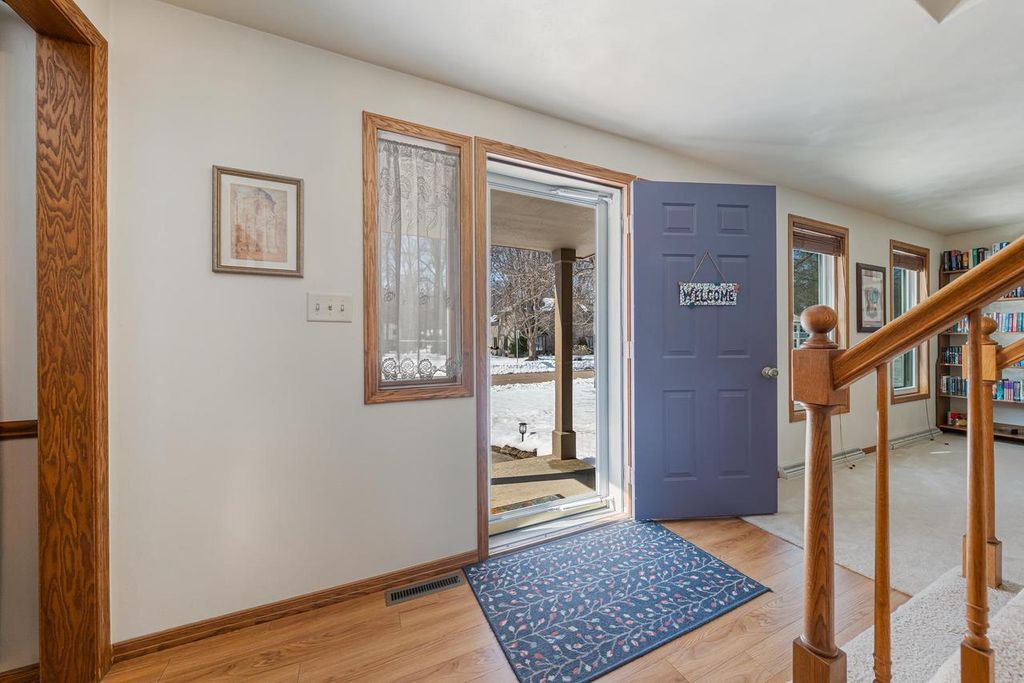 Photo of 1734 S Rebecca LANE, Appleton, WI 54915 (MLS # 50322567)