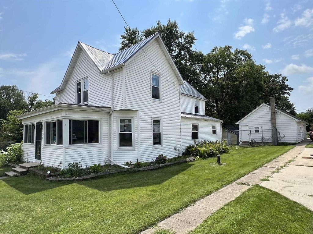 Photo of 5402 S County Road D, Afton, WI 53501 (MLS # 2023092)