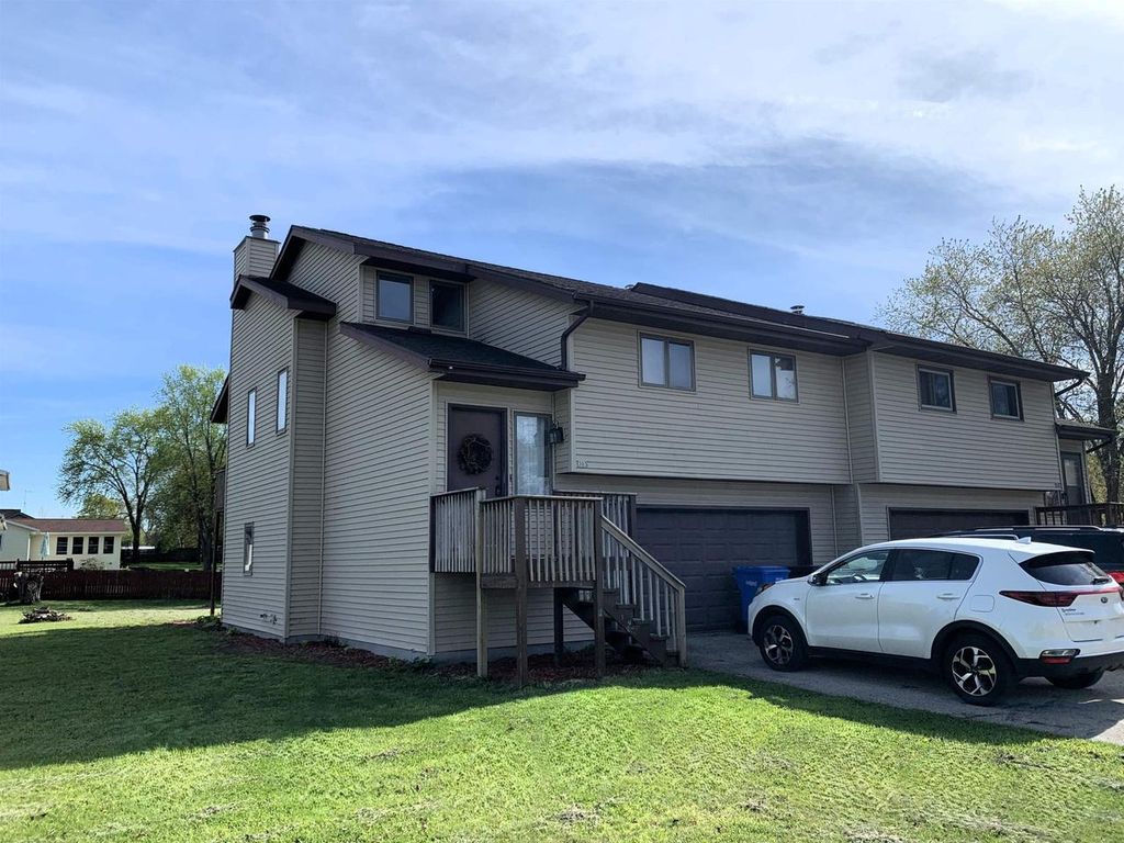 Photo of 303 Church STREET, Fall River, WI 53932 (MLS # 2018842)