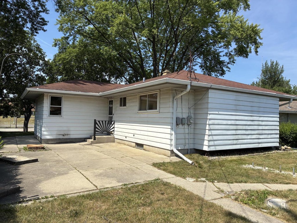Photo of 6500 N 60th STREET, Milwaukee, WI 53223 (MLS # 1979520)