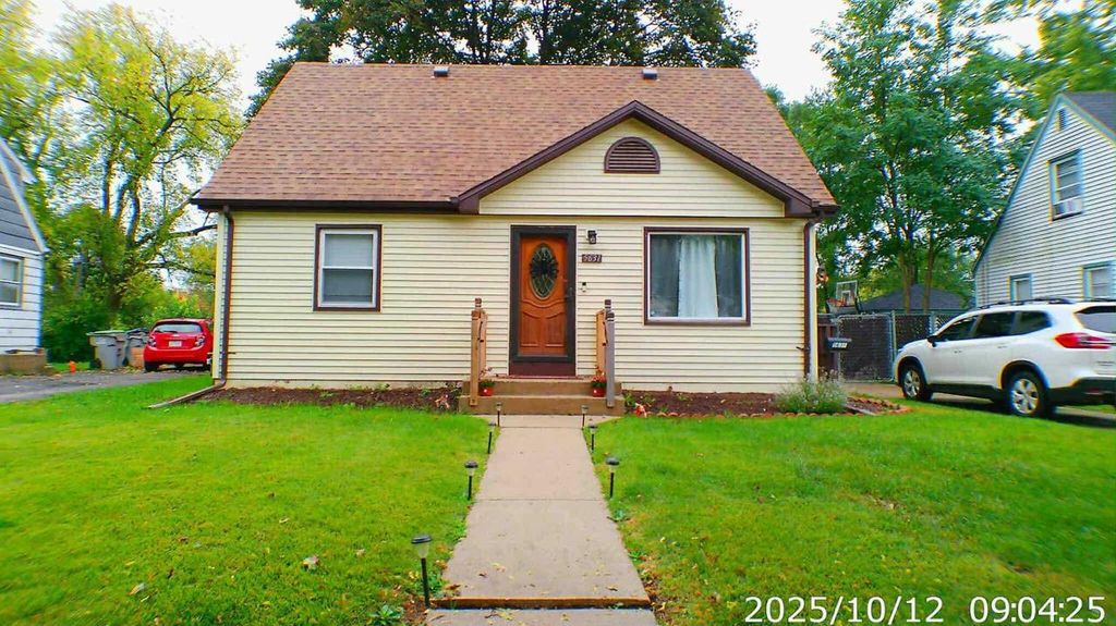 Photo of 5631 W Thurston Ave AVENUE, Milwaukee, WI 53218 (MLS # 1938168)