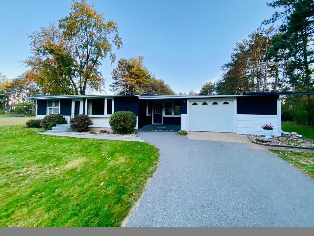 Photo of 4026 Doolittle DRIVE, Stevens Point, WI 54481 (MLS # 22604967)