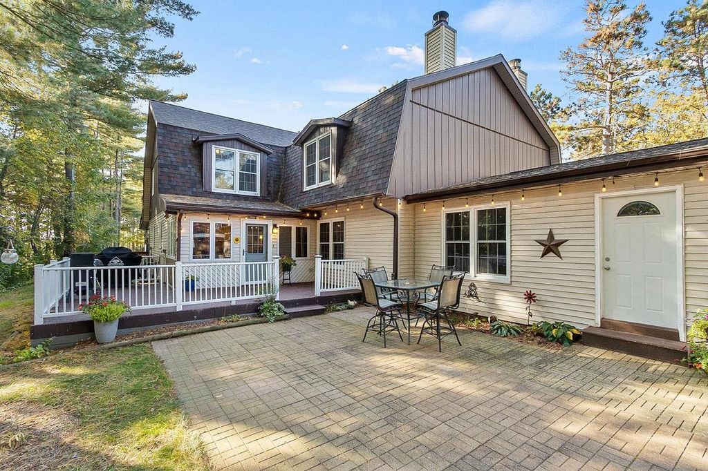 Photo of 4000 W Rivers Edge CIRCLE #24, Brown Deer, WI 53209 (MLS # 1945171)