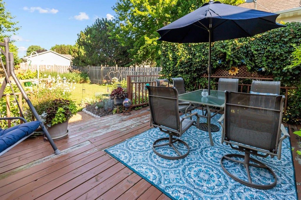Photo of 1232 Wheatfield WAY, Oshkosh, WI 54904 (MLS # 50329144)