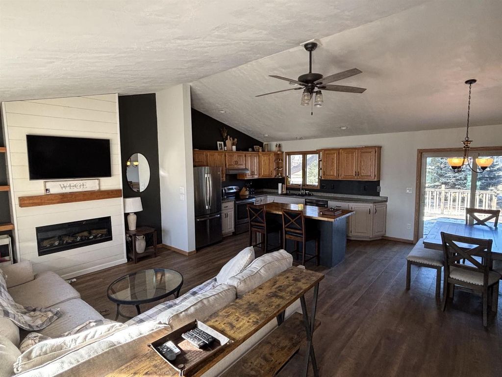 Photo of 981 Bluehill AVENUE, Fond Du Lac, WI 54935 (MLS # 50321545)