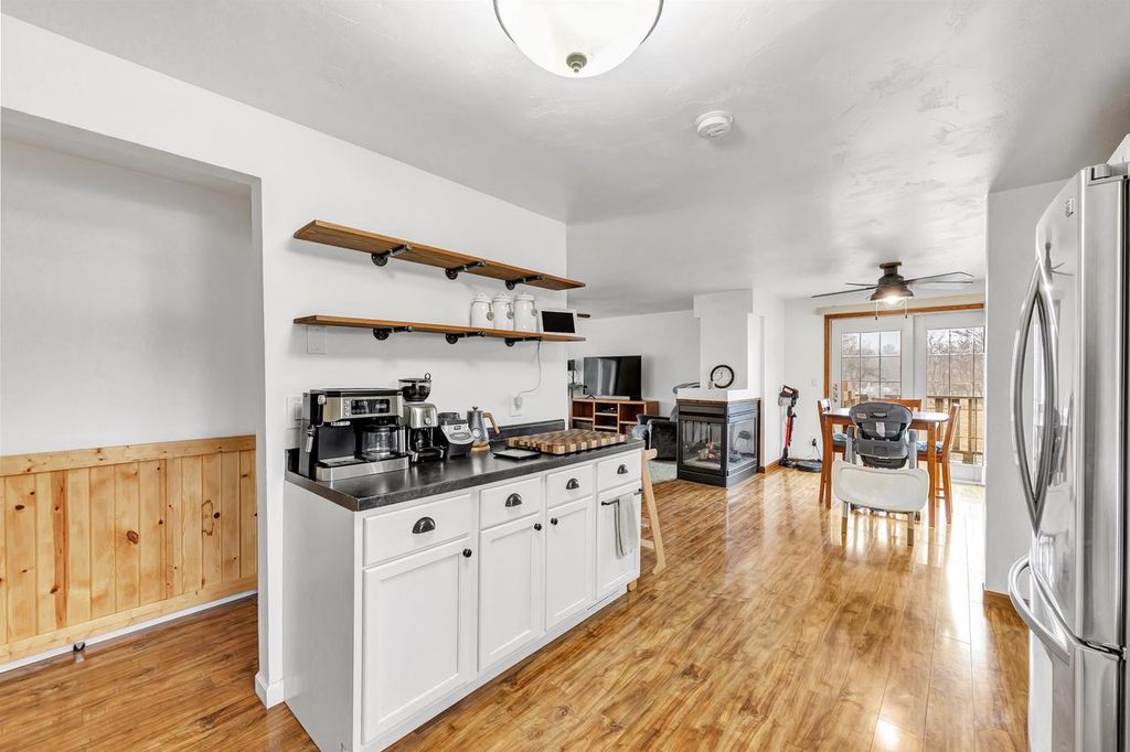 Photo of 4565 Hilltop DRIVE, Suamico, WI 54173 (MLS # 50321999)