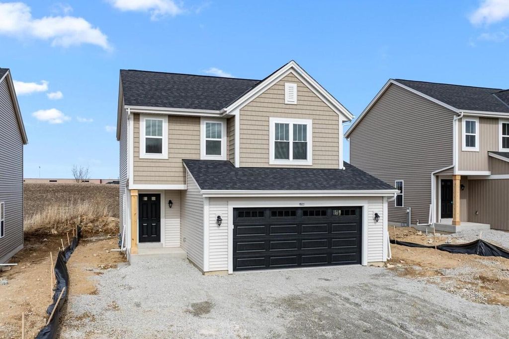 Photo of 621 Belmont DRIVE, Watertown, WI 53094 (MLS # 1959793)