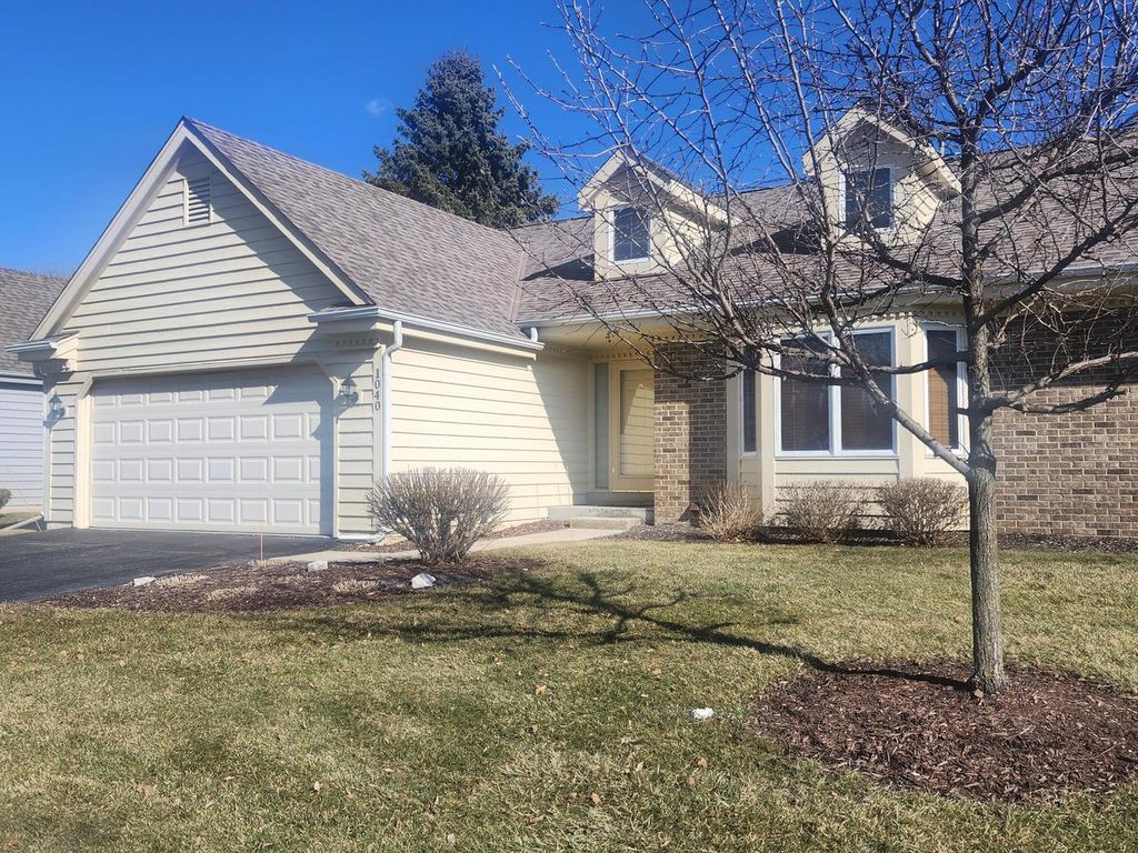 Photo of 1040 Lansdowne COURT, Brookfield, WI 53045 (MLS # 1951395)