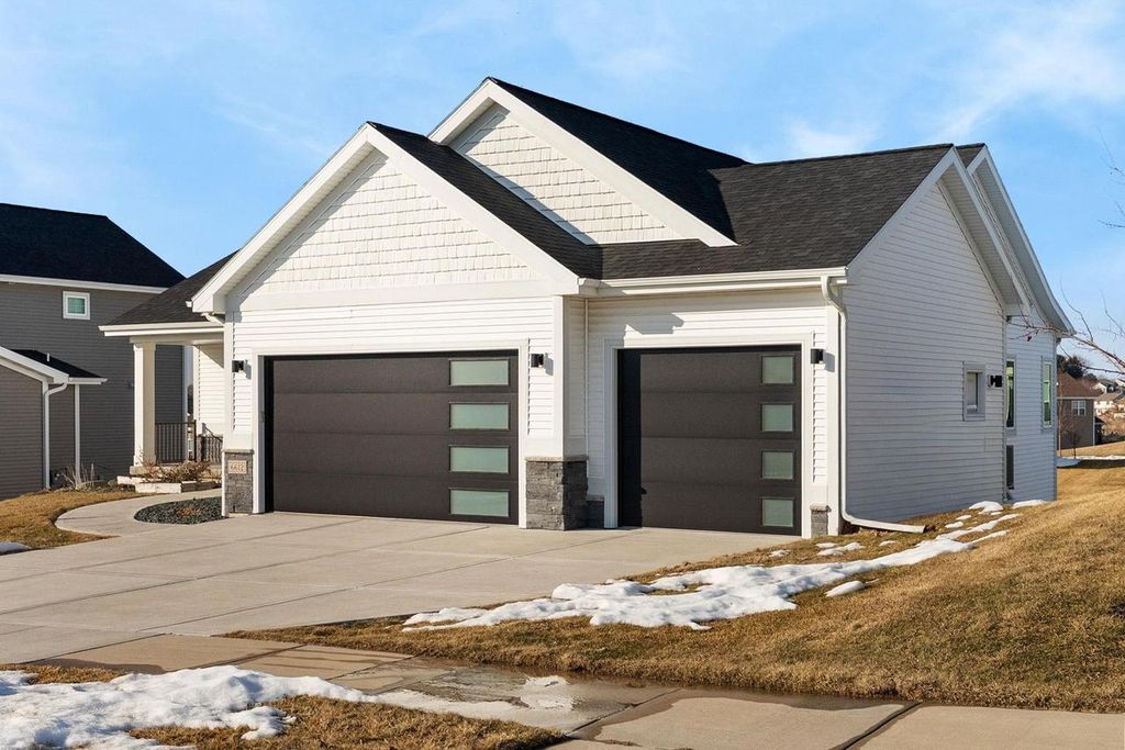 Photo of 6612 Vista VALLEY, Windsor, WI 53598 (MLS # 2016011)
