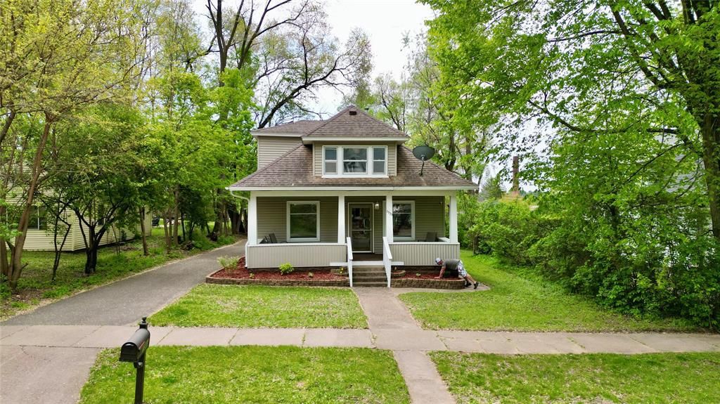 Photo of 1533 E Madison STREET, Eau Claire, WI 54703 (MLS # 1601483)