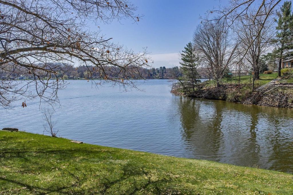 Photo of S752 W Redstone DRIVE, La Valle, WI 53941 (MLS # 2023500)