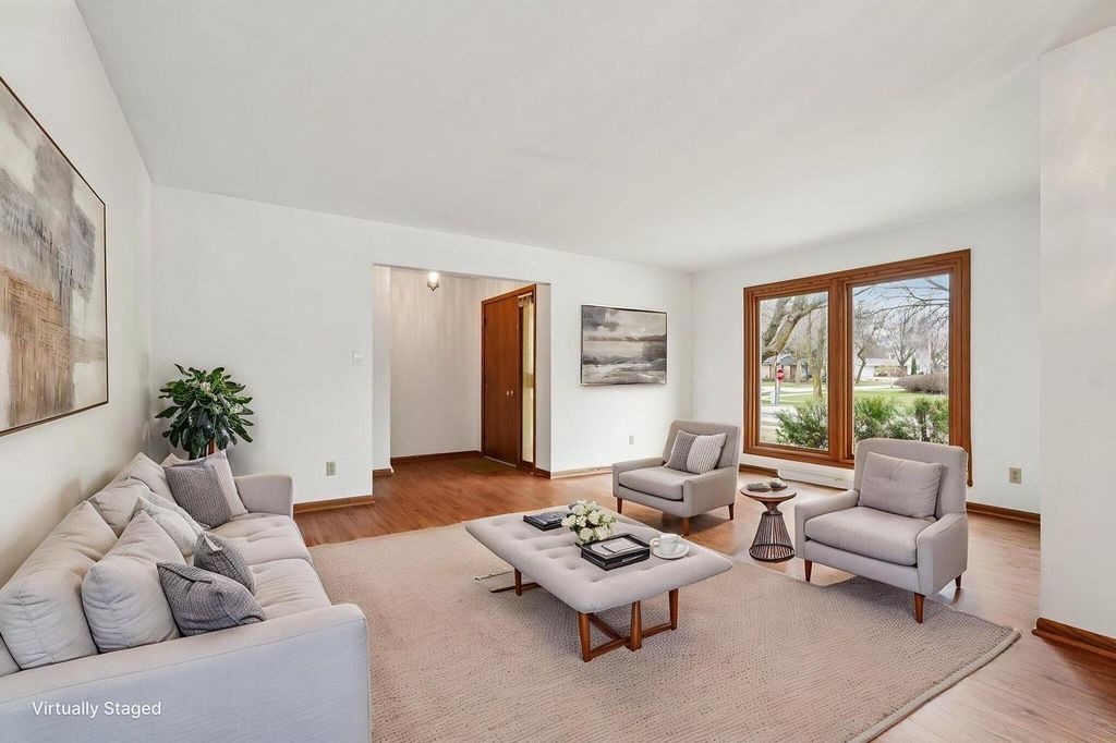 Photo of N69W7173 Bridge ROAD, Cedarburg, WI 53012 (MLS # 1955004)