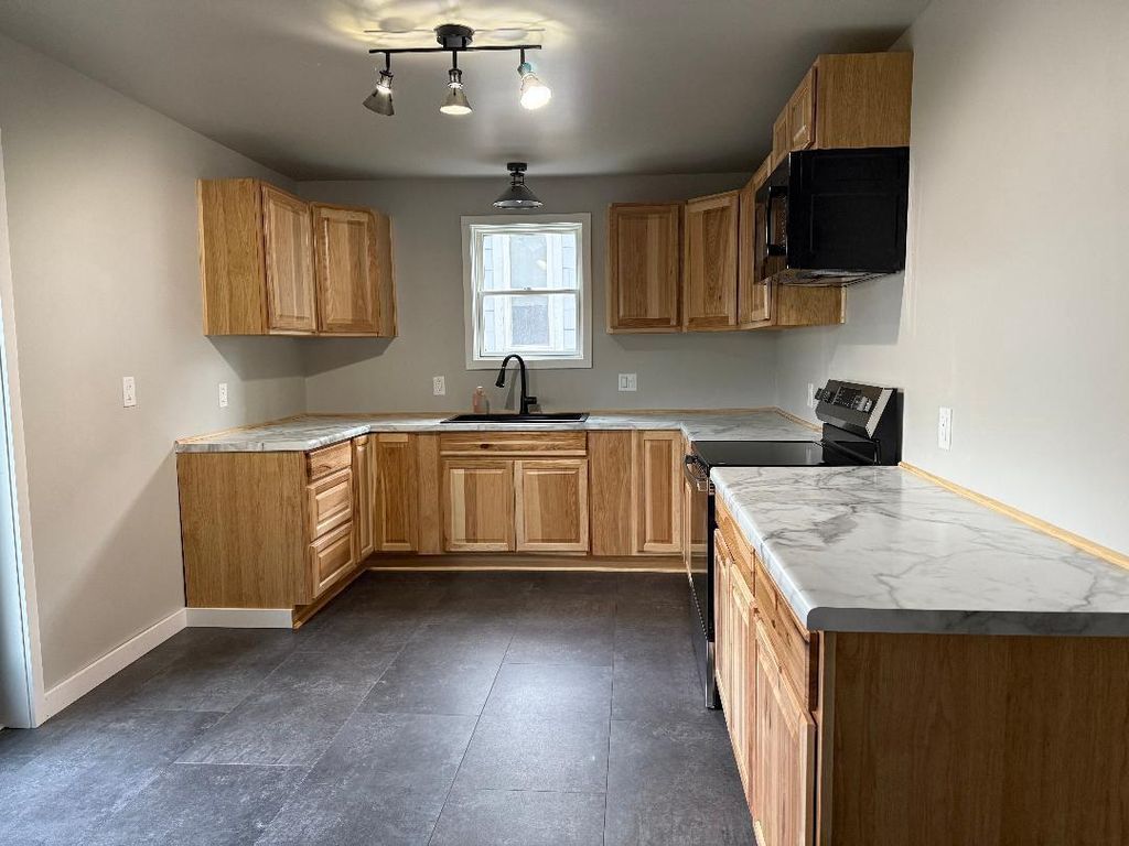 Photo of 1008 E 3rd AVENUE, Ashland, WI 54806 (MLS # 6122693)