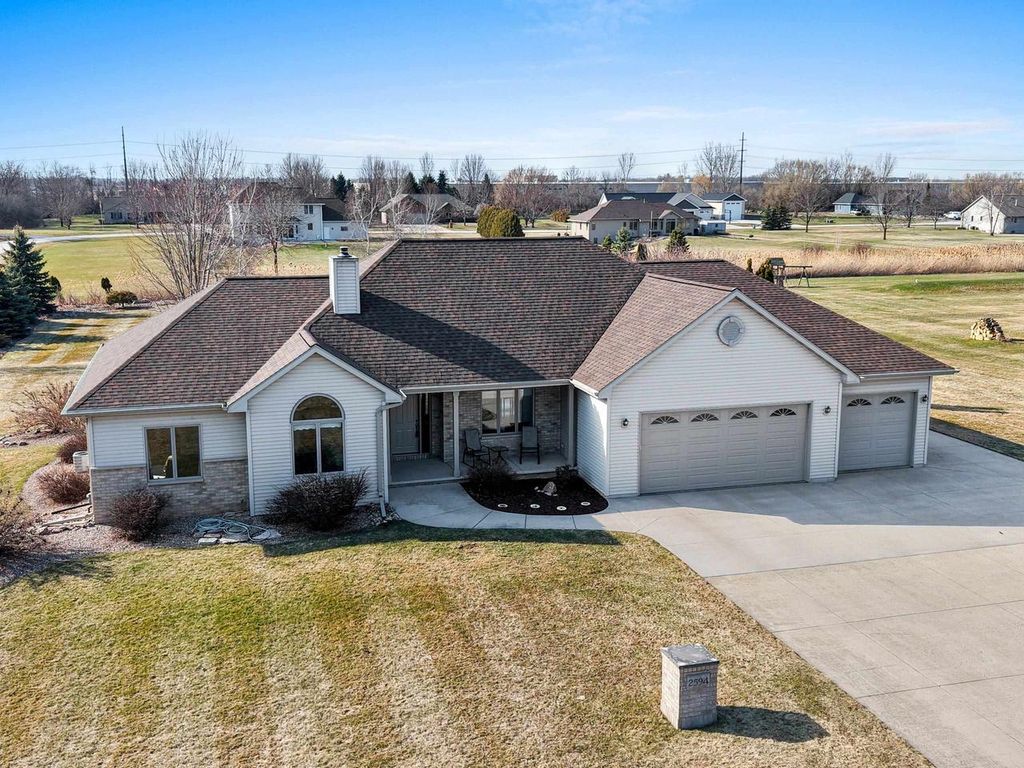 Photo of 2594 Misty River LANE, De Pere, WI 54115 (MLS # 50322727)