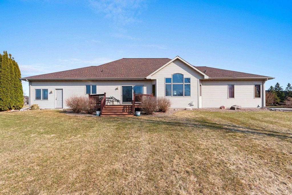 Photo of 2594 Misty River LANE, De Pere, WI 54115 (MLS # 50322727)