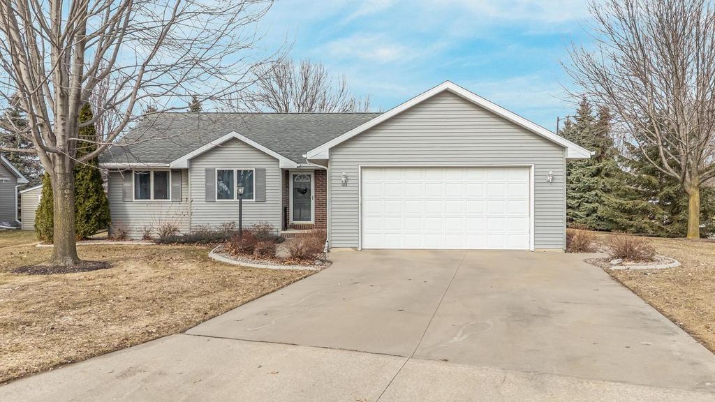 Photo of 103 Green Way DRIVE, Combined Locks, WI 54113 (MLS # 50321905)