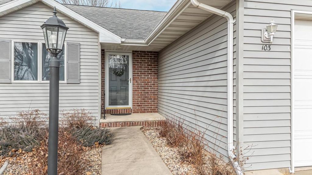 Photo of 103 Green Way DRIVE, Combined Locks, WI 54113 (MLS # 50321905)