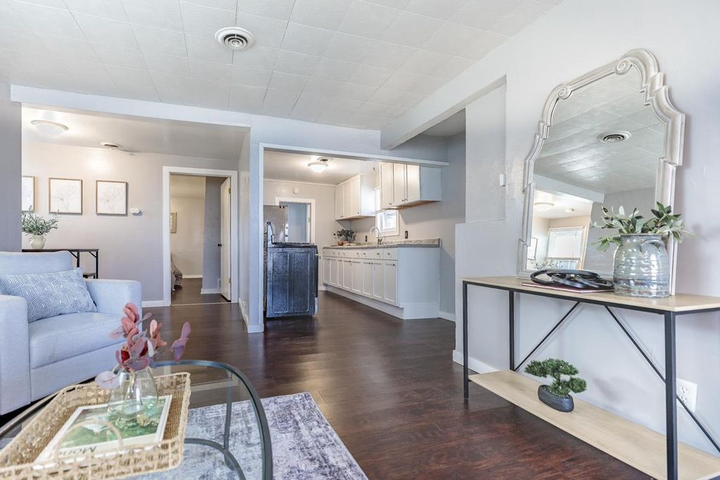 Photo of 1960 Oakdale AVENUE, Green Bay, WI 54302 (MLS # 50321243)