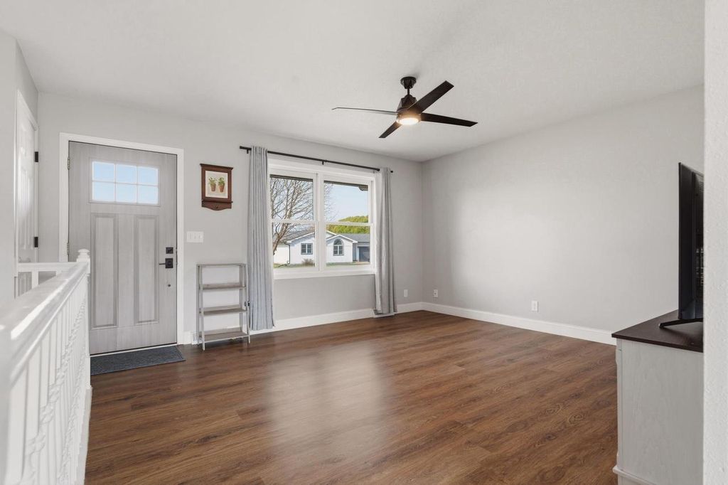 Photo of 3011 S Pleasant DRIVE, Holmen, WI 54636 (MLS # 50323140)