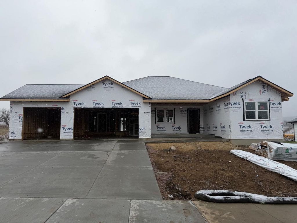 Photo of 422 Eisenhower STREET, Baraboo, WI 53913 (MLS # 2013195)