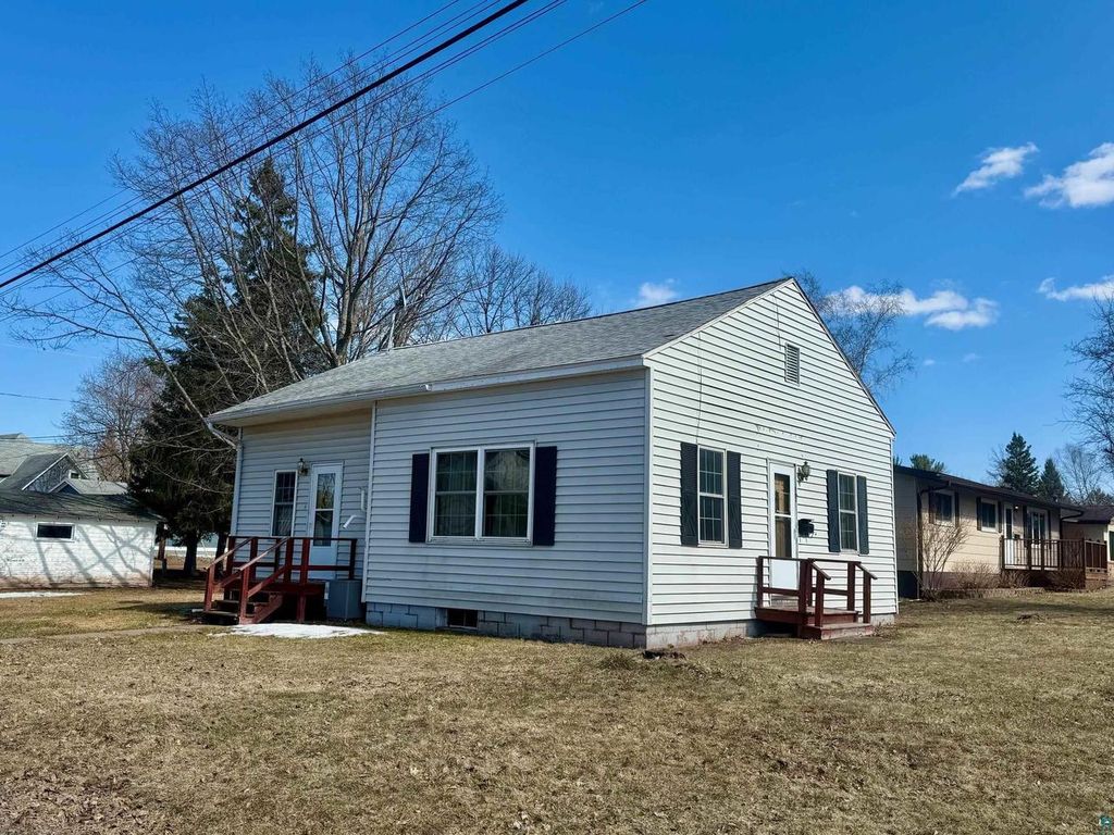 Photo of 800 12th Ave W Ave, Ashland, WI 54806 (MLS # 6124428)