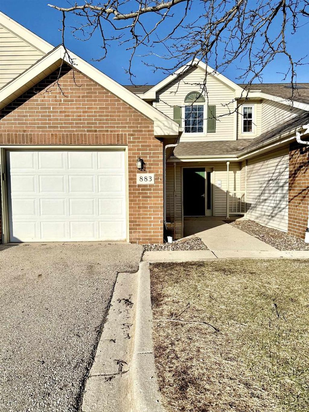 Photo of 883 Park STREET #201, Oregon, WI 53575 (MLS # 2015051)