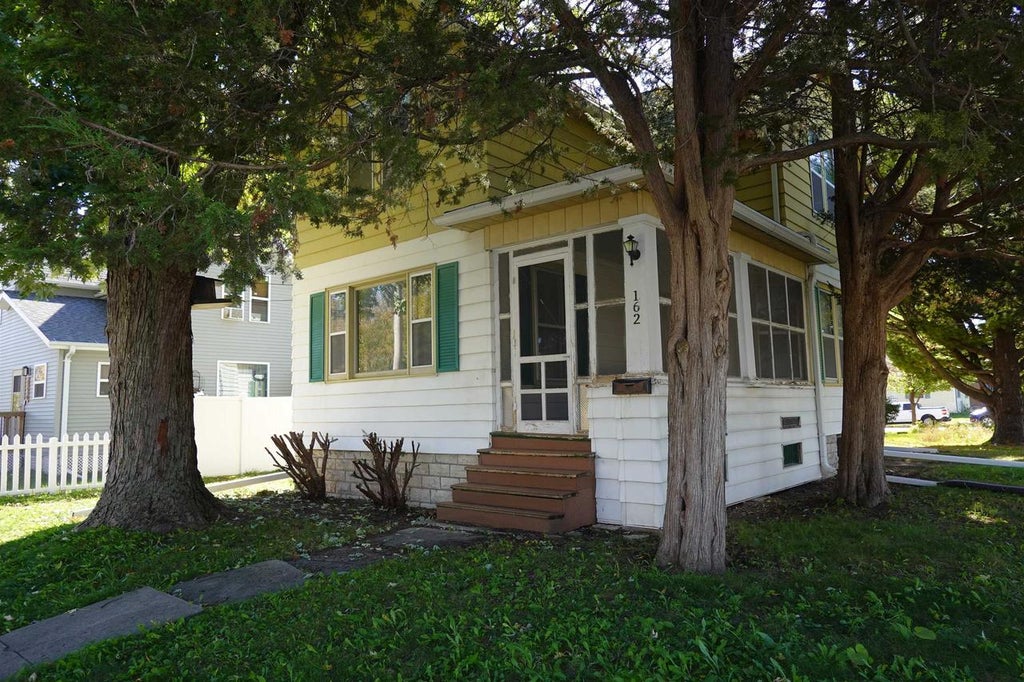 Photo of 162 Central AVENUE, Fond Du Lac, WI 54935 (MLS # 50334307)