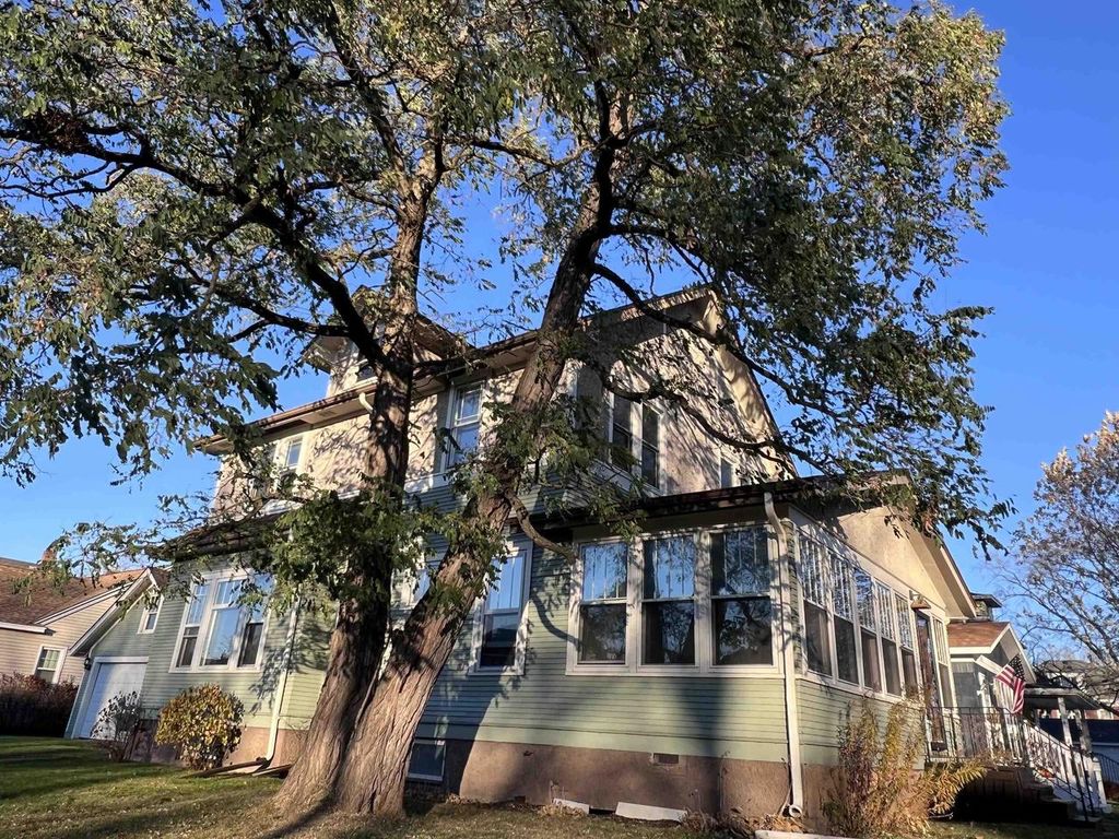 Photo of 1423 N 26th STREET, Superior, WI 54880 (MLS # 6123047)