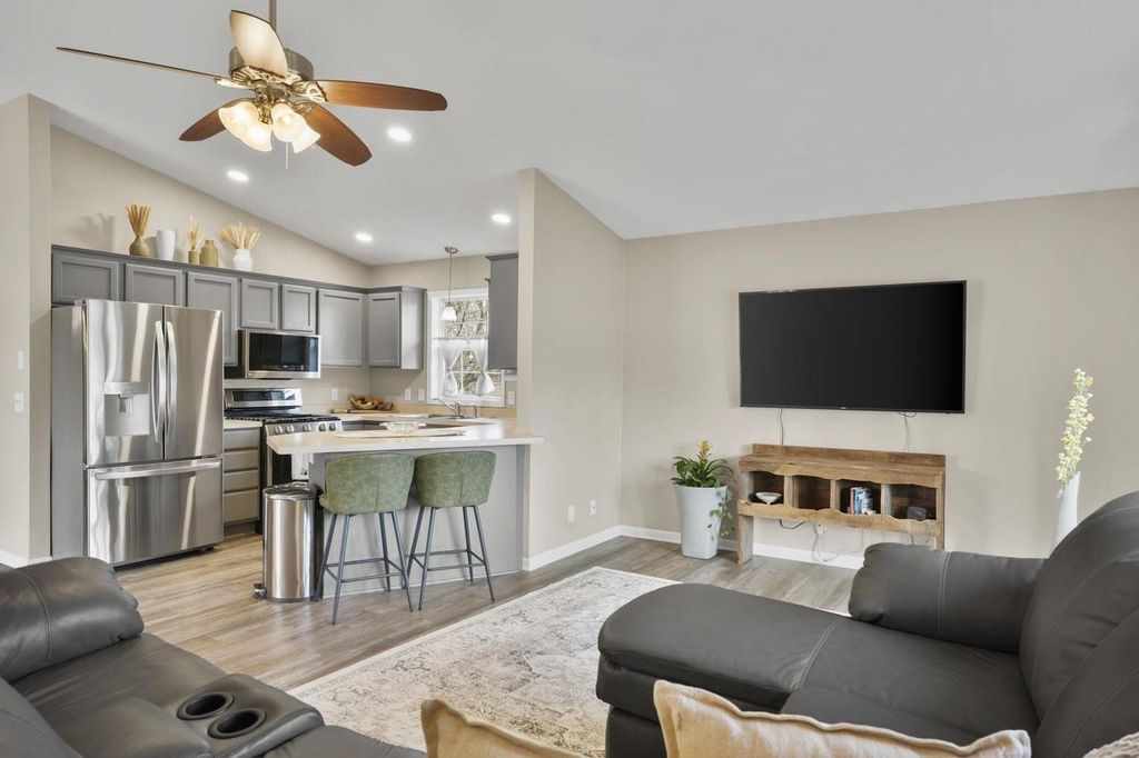 Photo of 1418 S Walnut STREET, Janesville, WI 53546 (MLS # 2017536)