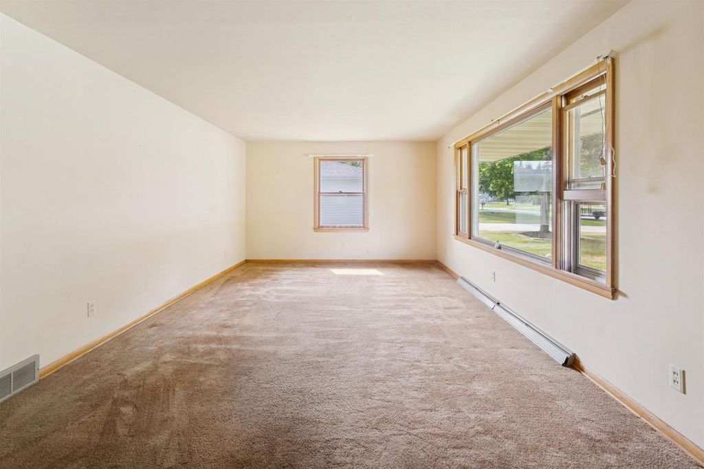 Photo of N1564 Ridgeway DRIVE, Greenville, WI 54942 (MLS # 50315525)