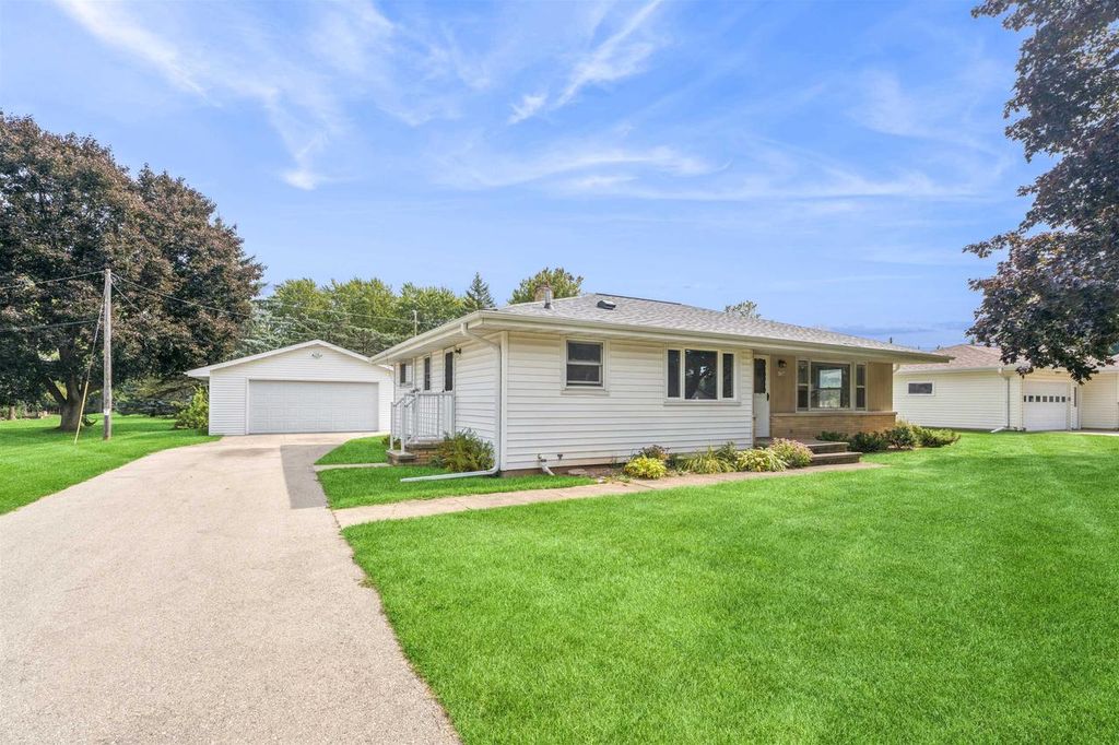 Photo of N1564 Ridgeway DRIVE, Greenville, WI 54942 (MLS # 50315525)