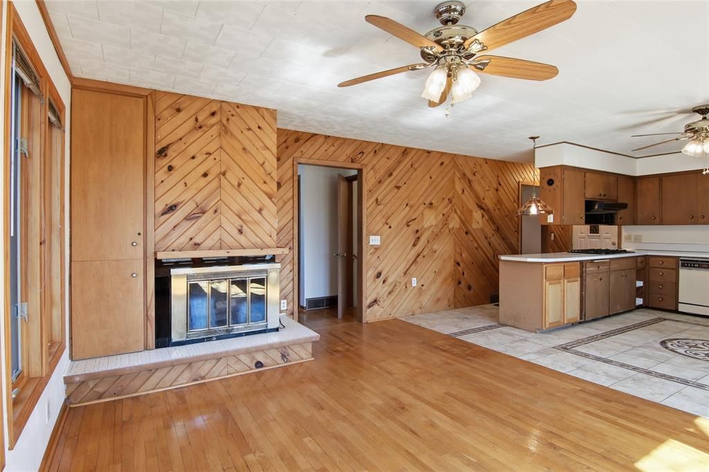 Photo of 1953 Francis STREET, Eau Claire, WI 54703 (MLS # 1599394)