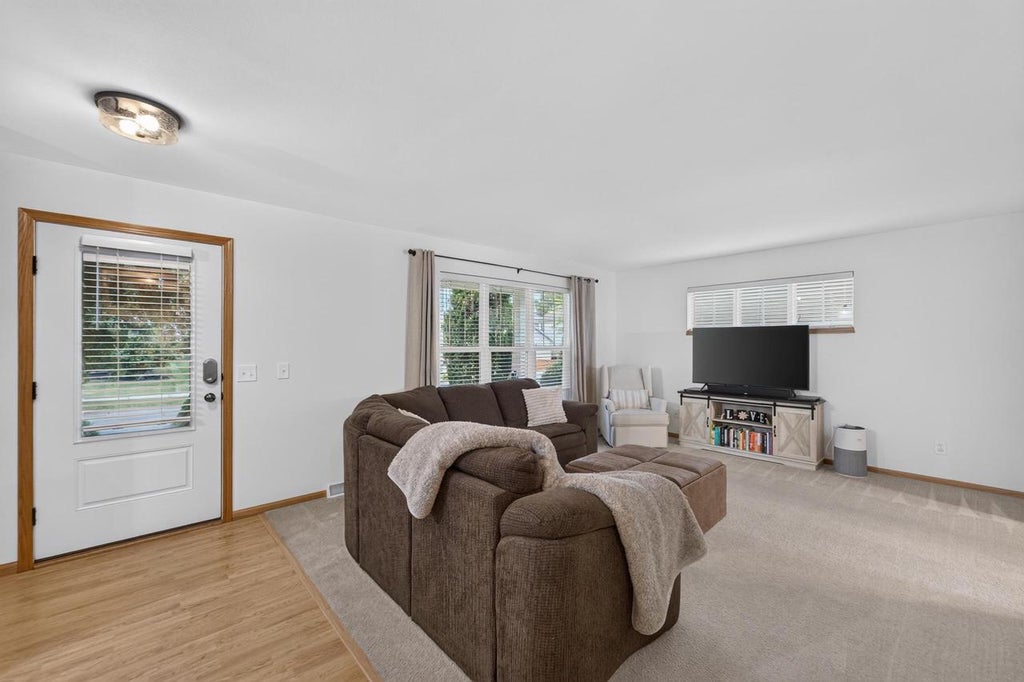Photo of 3713 Frosted Leaf DRIVE, Madison, WI 53719 (MLS # 2032507)