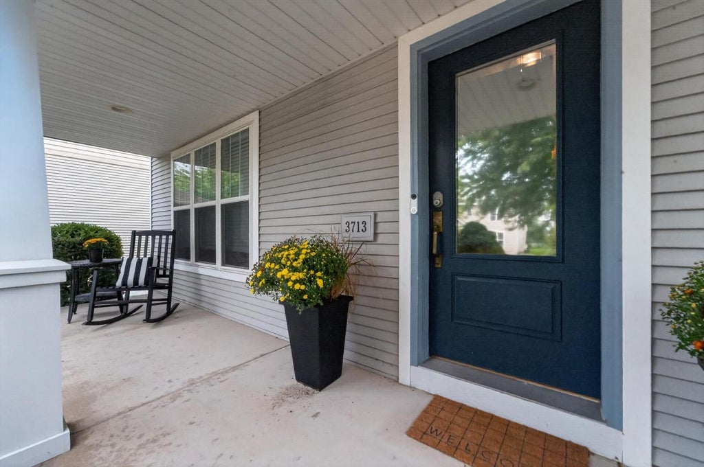 Photo of 3713 Frosted Leaf DRIVE, Madison, WI 53719 (MLS # 2032507)