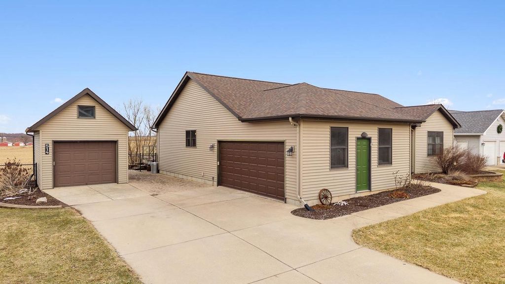 Photo of 514 Montesian COURT, Monticello, WI 53570 (MLS # 2019075)