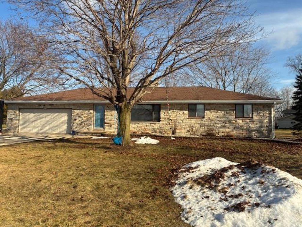 Photo of W2215 Maple Heights DRIVE, Chilton, WI 53014 (MLS # 50319837)