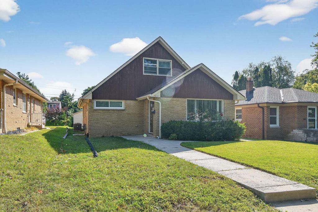 Photo of 3812 N 79th STREET, Milwaukee, WI 53222 (MLS # 1938610)