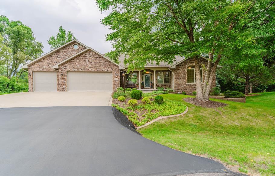 Photo of 4130 Twilight COURT, Oshkosh, WI 54904 (MLS # 50330990)