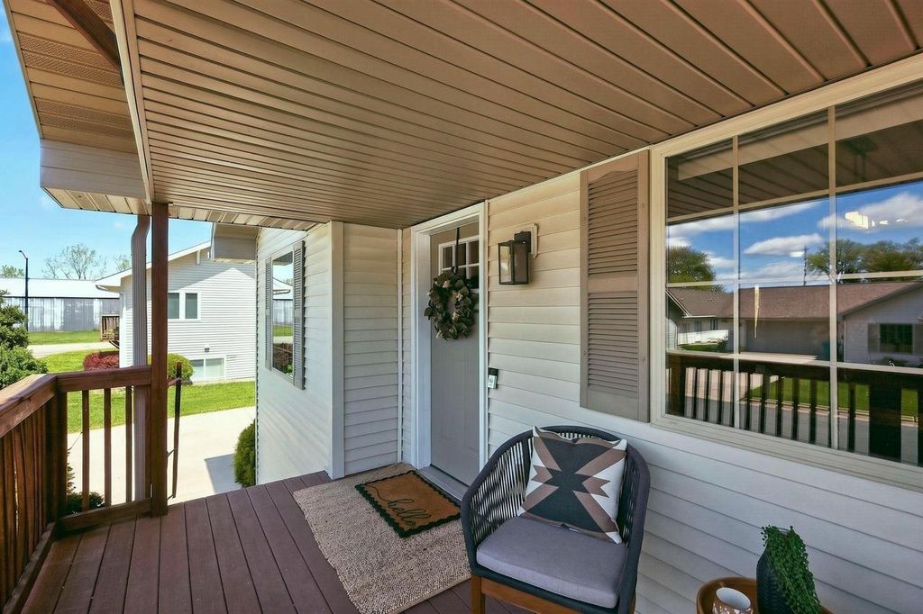 Photo of 959 Bergamont COURT, Menasha, WI 54952 (MLS # 50325417)