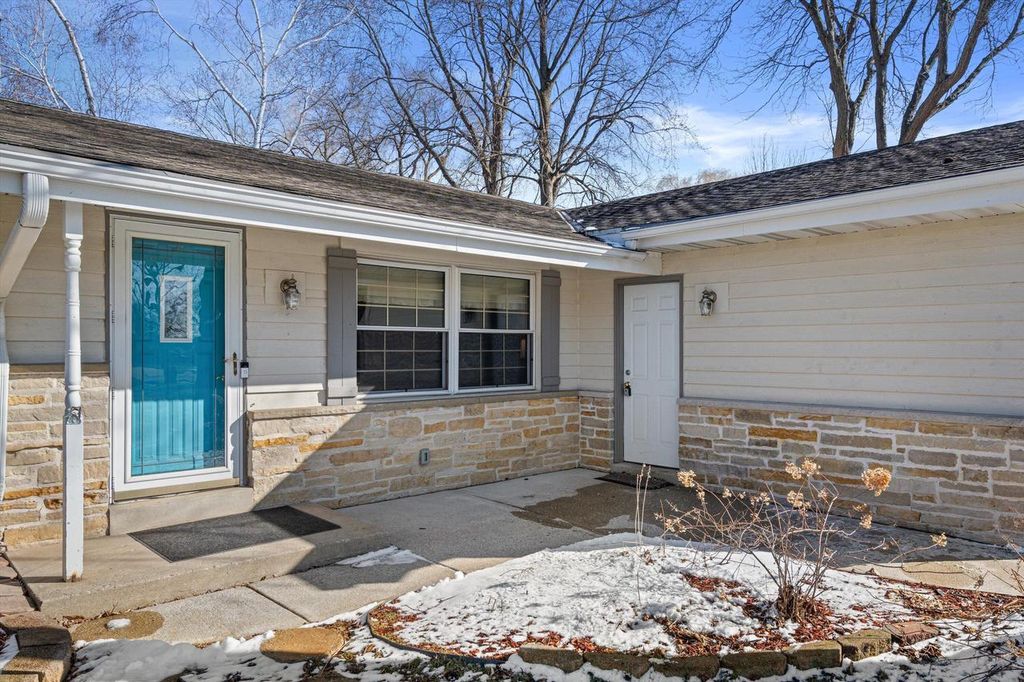 Photo of W137S6940 Clarendon PLACE, Muskego, WI 53150 (MLS # 1952207)