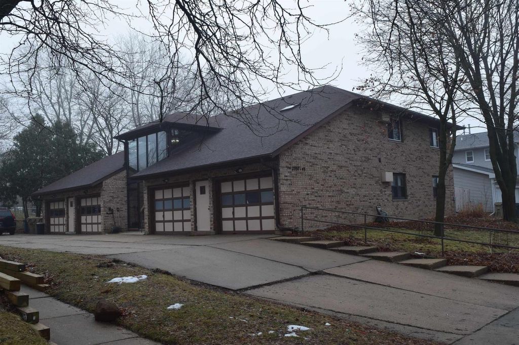 Photo of 2941 Turbot DRIVE, Madison, WI 53713 (MLS # 2014164)