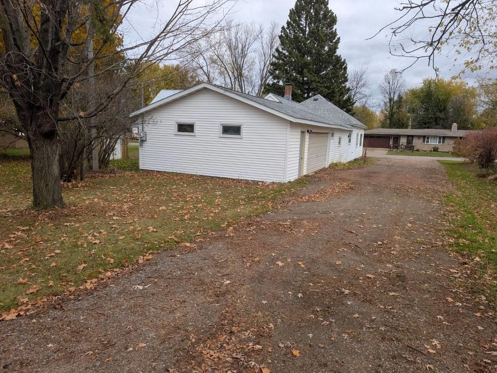 Photo of 111 N Fifth STREET, Abbotsford, WI 54405 (MLS # 22600401)