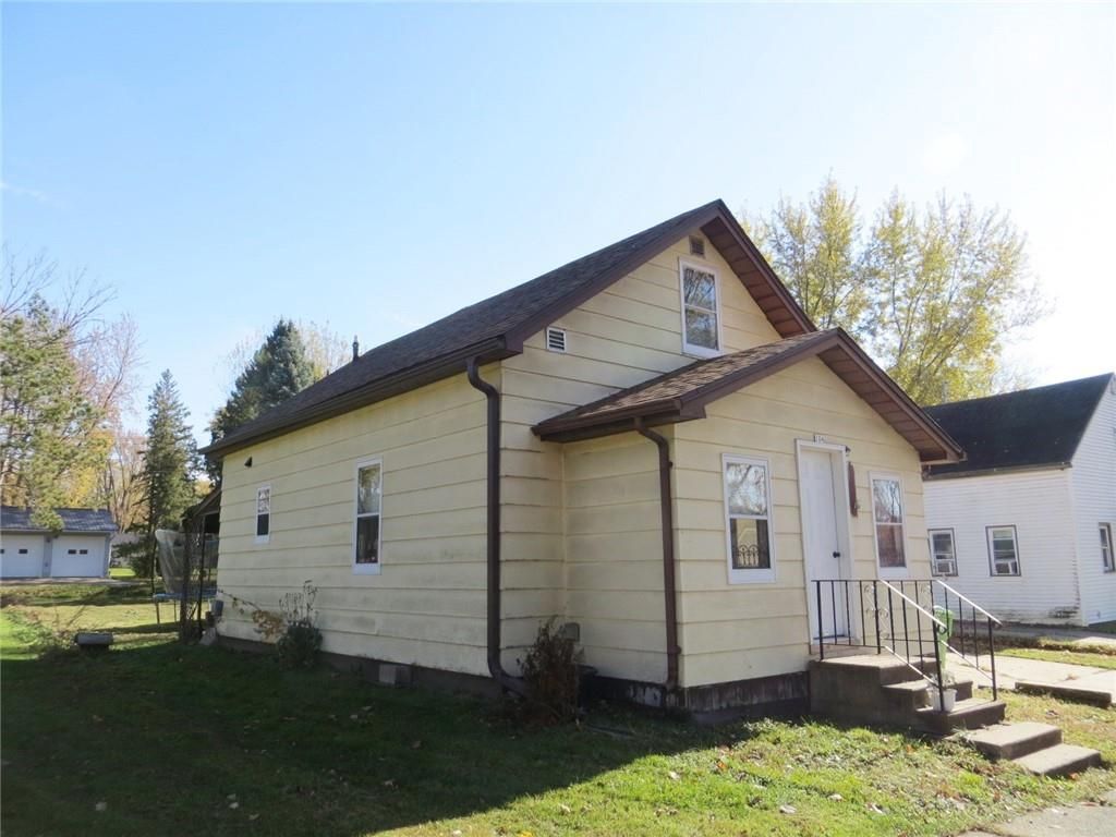 Photo of 104 Clark STREET, Thorp, WI 54771 (MLS # 1597345)