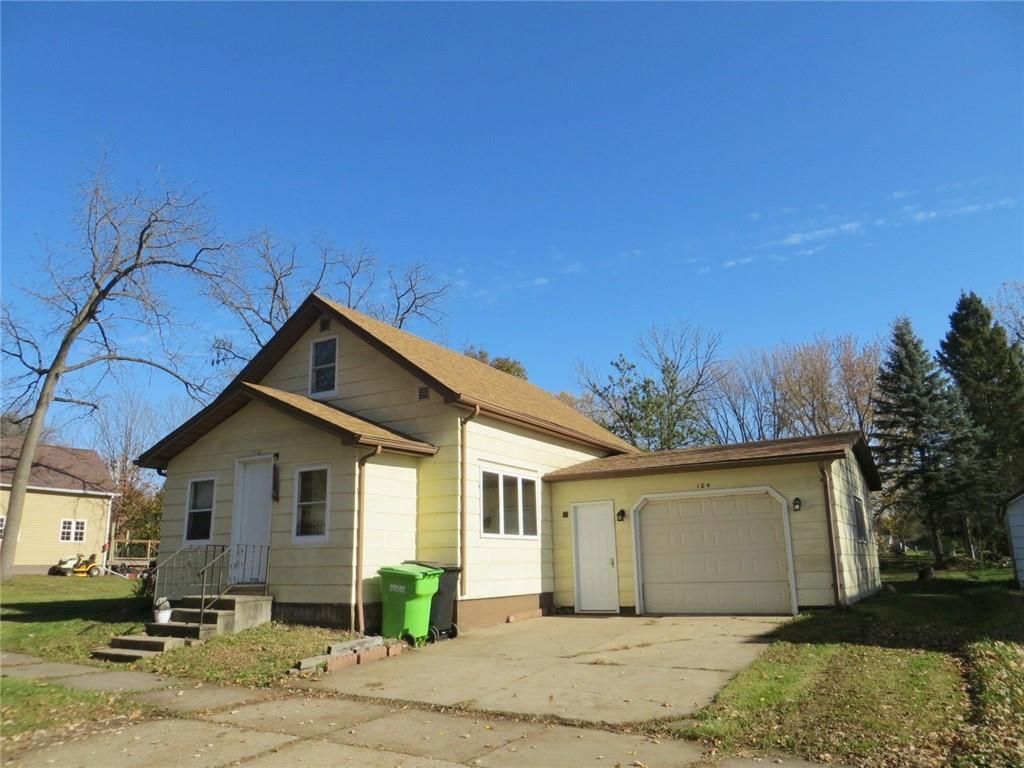Photo of 104 Clark STREET, Thorp, WI 54771 (MLS # 1597345)