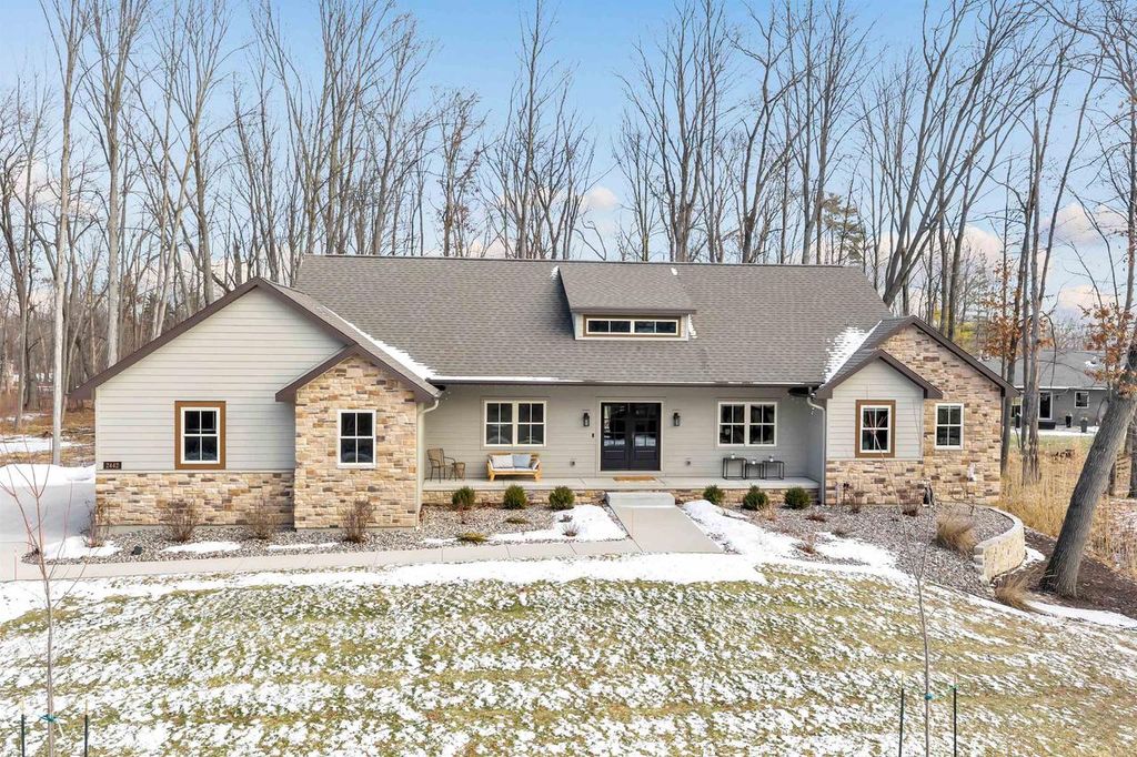 Photo of 2442 Loxley COURT, Suamico, WI 54173 (MLS # 50320160)