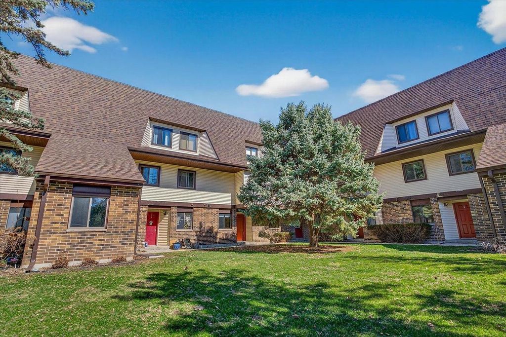 Photo of 1004 Sunnyvale LANE #D, Madison, WI 53713 (MLS # 2019455)