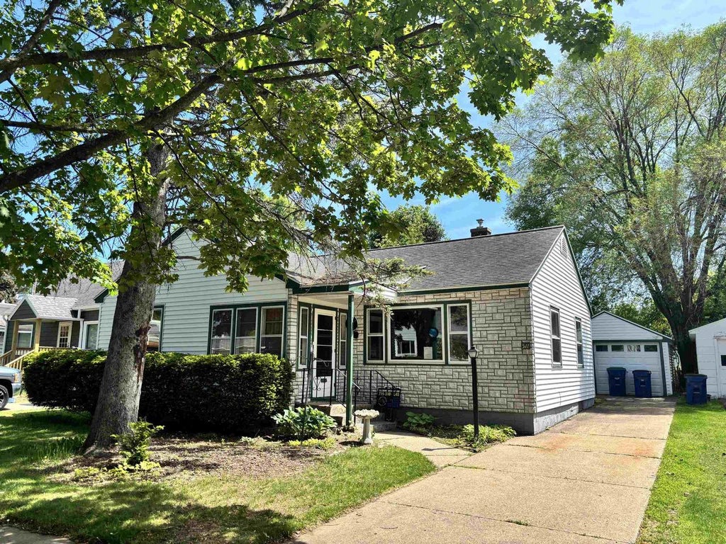 Photo of 511 Ross AVENUE, Wausau, WI 54403 (MLS # 22604983)
